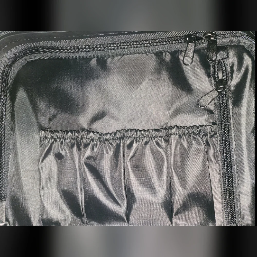 Stylish Black and White Hardshell Makeup Bag NEW